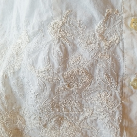 Embroidered White Blouse - Picture 3 of 6